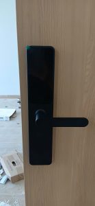 Khóa- Điện-tử-vũng-tàu-aqara-a-100-khóa-vân-tay-cửa-gỗ 3